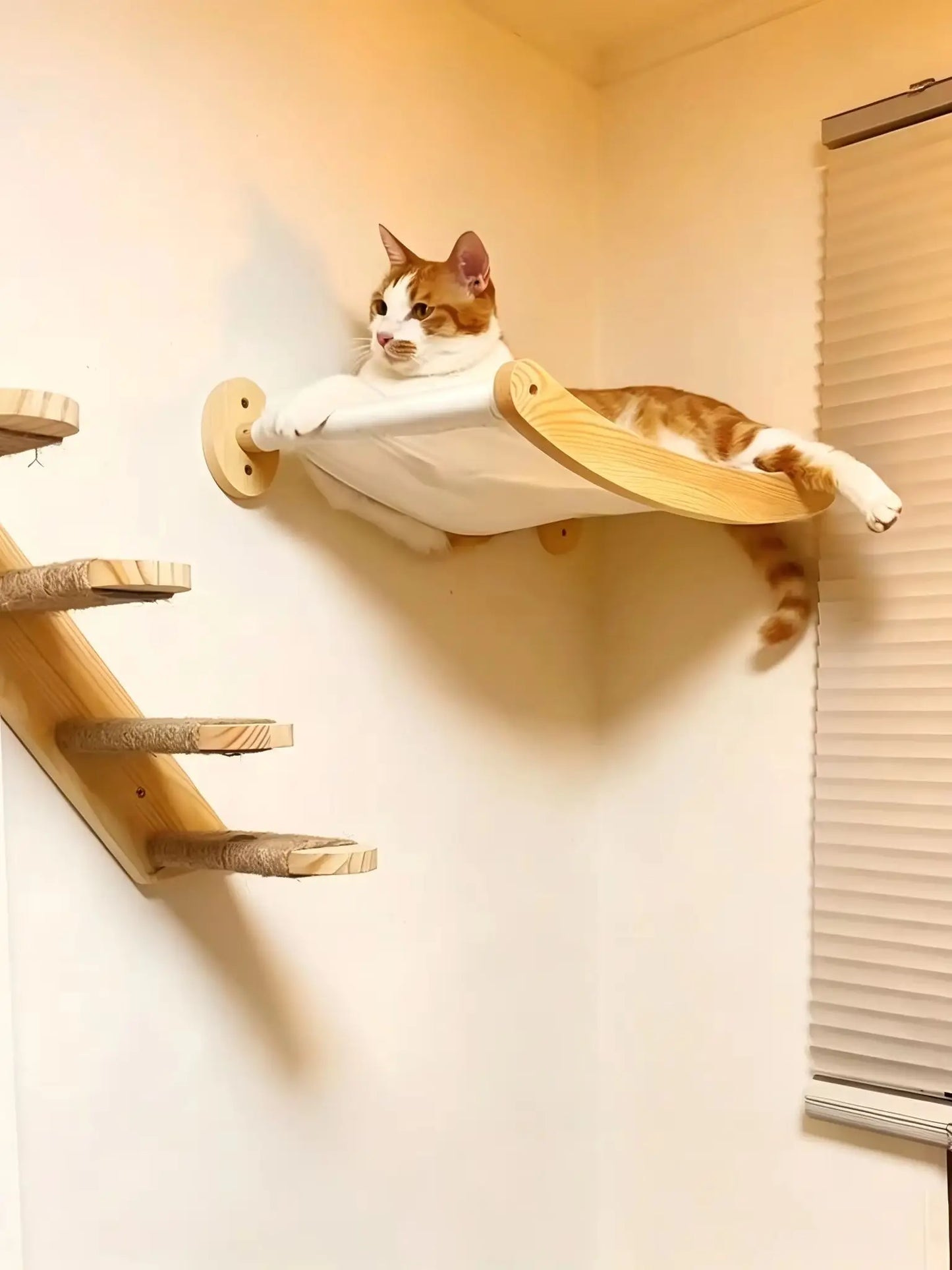 Wall Mounted Pine Wood Cat Bridge With Sisal Rope Steps